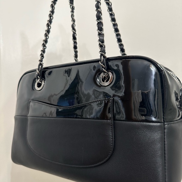 Chanel vintage bowler style bag with authentication card - Picture 6 of 13